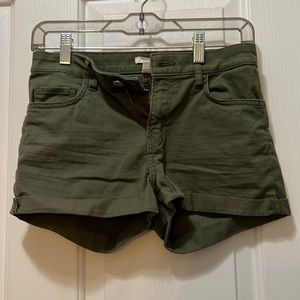H&M Camo Green Shorts, Size 4